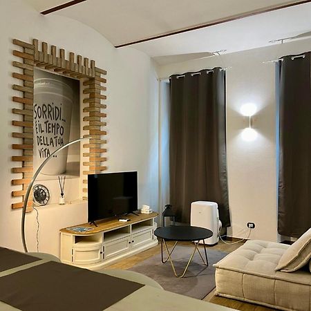 Apartamento Residenza Corrado By Almanova Residenze Mantua Exterior foto
