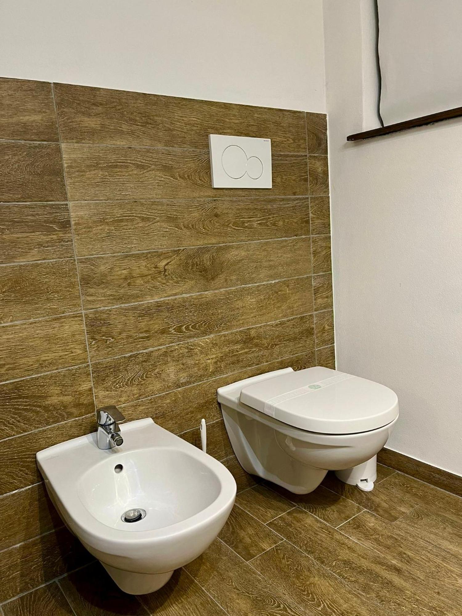 Apartamento Residenza Corrado By Almanova Residenze Mantua Exterior foto