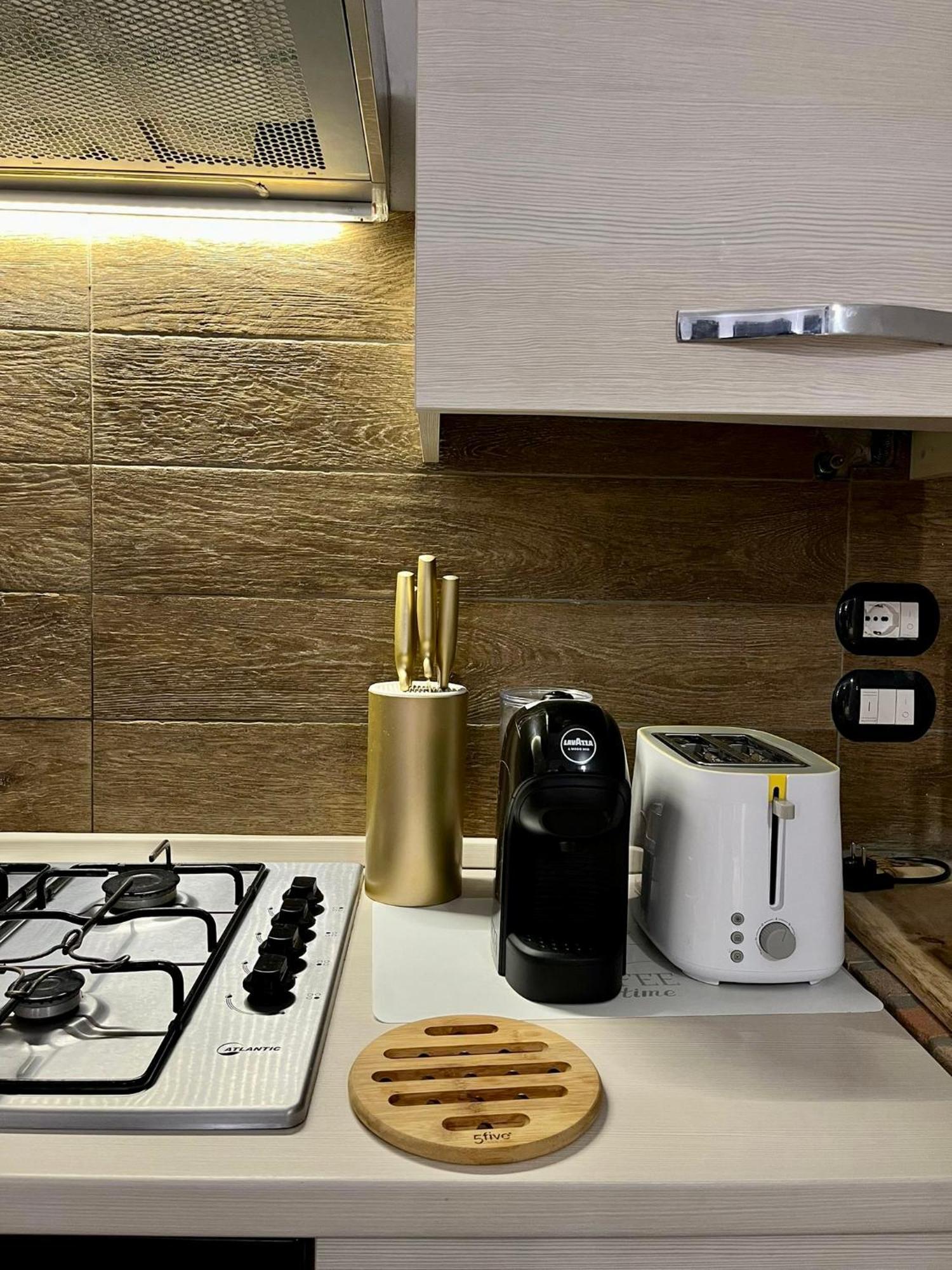 Apartamento Residenza Corrado By Almanova Residenze Mantua Exterior foto